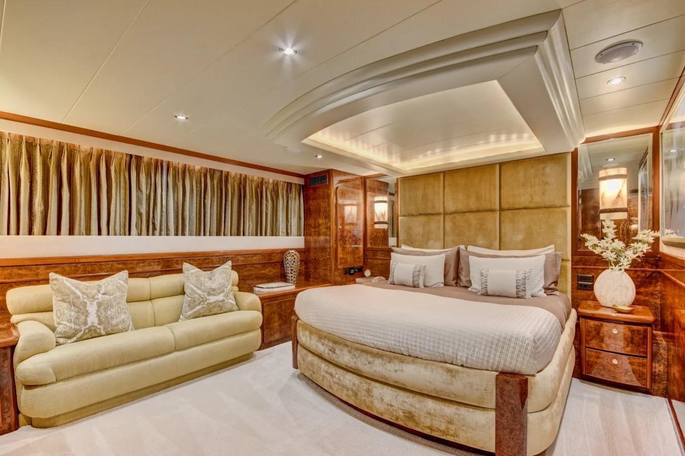 master cabin on Marbella yacht Montefino 108' yacht